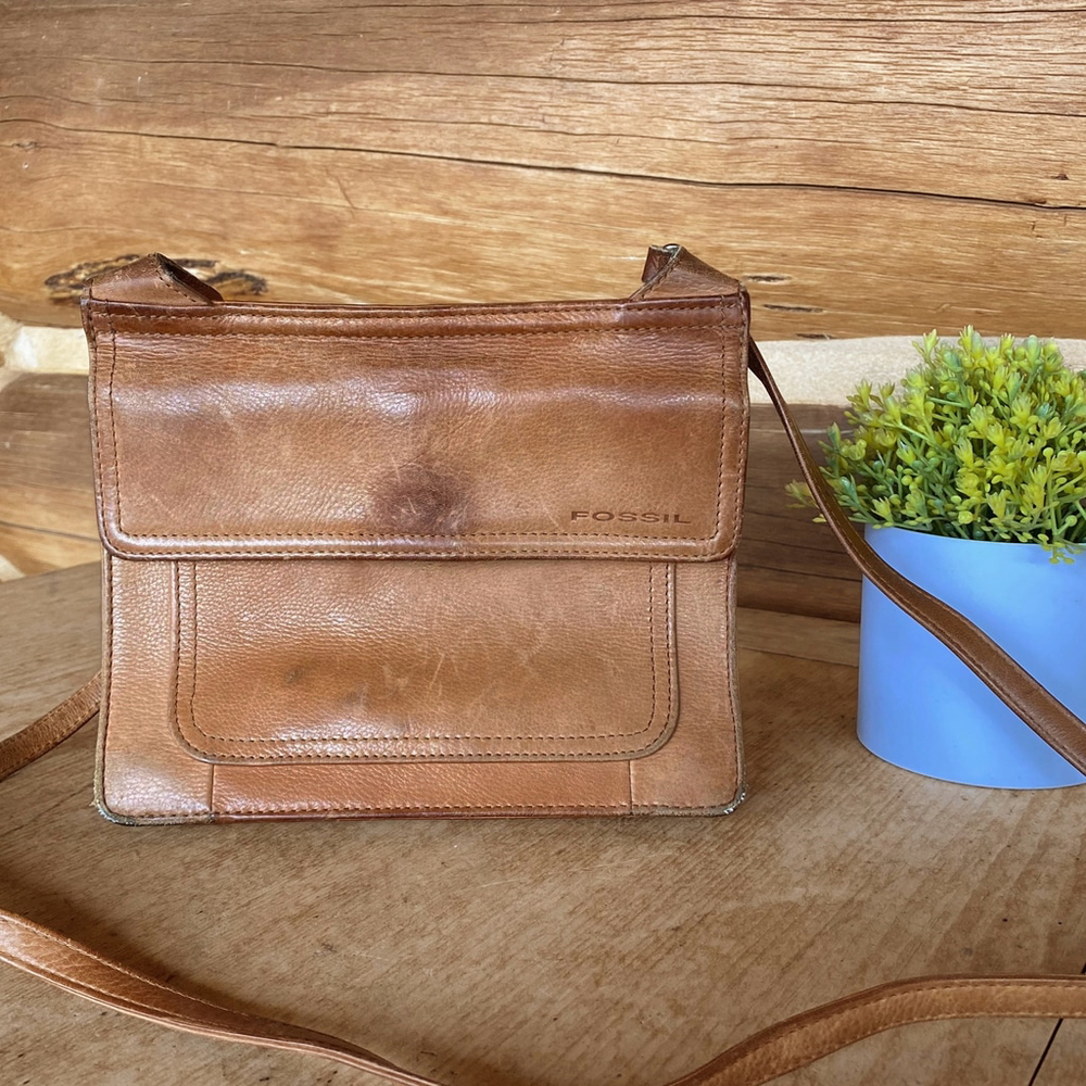 Fossil Vintage Revival Brown Leather Flap Crossbody Bag - Picture 1 of 14